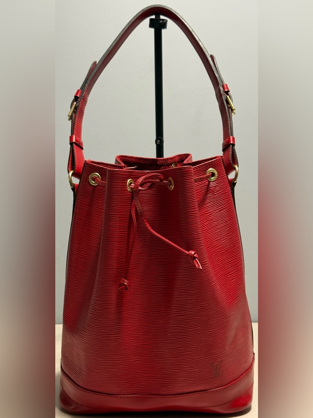 Louis Vuitton Vintage Noé GM Epi Leather